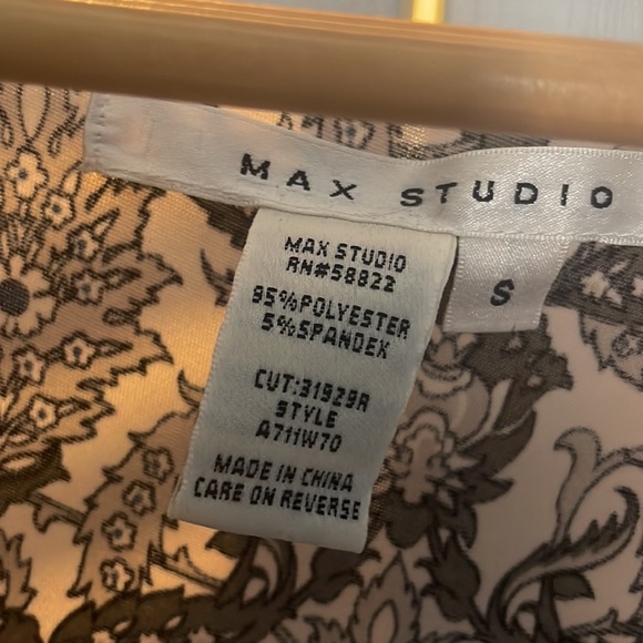 Max studio top - Picture 3 of 3